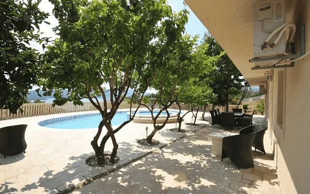 Breathtaking Villa with big pool and yard for sale in Tivat — photo 4